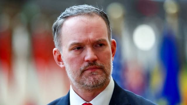 Apertura del estrecho de Ormuz redunda en interés de China, dice responsable de Comercio de EE. UU.