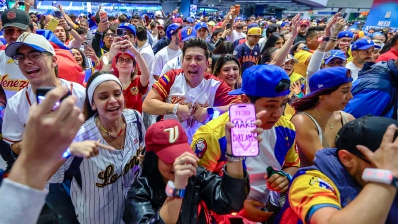 Machado aplaude la histórica coronación de Venezuela en el Clásico Mundial