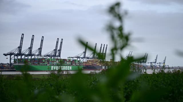 Trump suspende ley de transporte marítimo de EE. UU. para mitigar aumento de precios del combustible