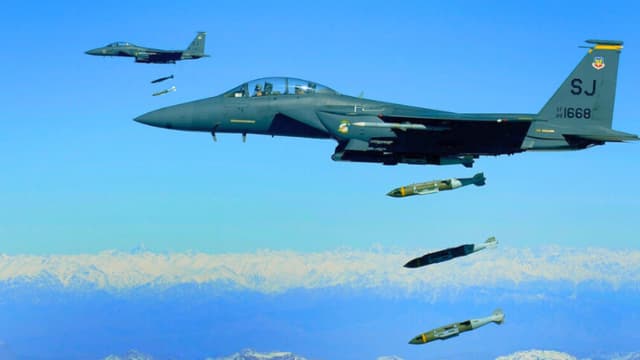 Según el CENTCOM, EE. UU. ha realizado 8000 vuelos y ha atacado 7800 objetivos iraníes