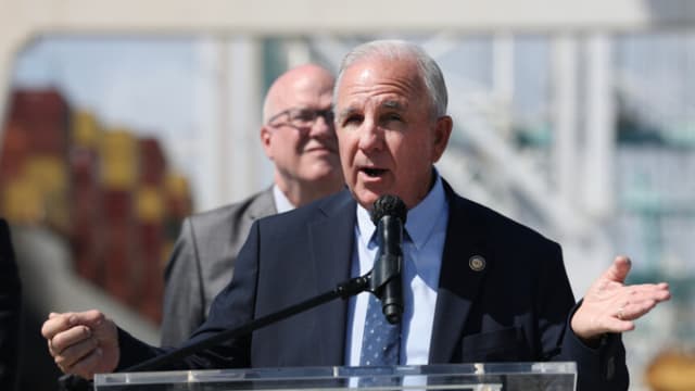 Congresista de EE. UU. pide entregar a Diosdado Cabello para que enfrente cargos ante la justicia