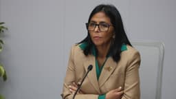 Delcy Rodríguez reestructura la Fuerza Armada tras la captura de Maduro