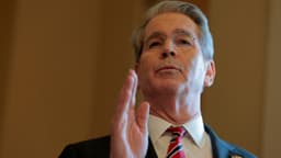 Estados Unidos pretende confiscar el dinero de los desertores iraníes: Bessent