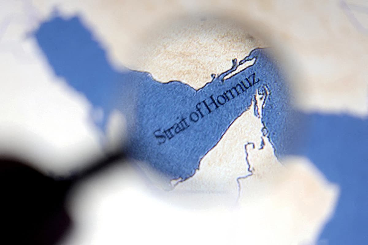 Un mapa que muestra el estrecho de Ormuz, en esta ilustración realizada el 22 de junio de 2025. (Dado Ruvic/Reuters)
