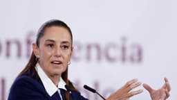 Sheinbaum atribuye a un barco el derrame en el Golfo y exige investigación penal