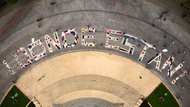 Desaparecen 7 electricistas en centro de México y familiares exigen su localización