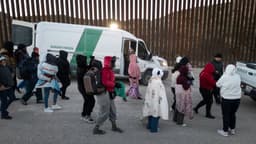 Corte Suprema de EE. UU. decidirá si solicitantes de asilo pueden presentar su solicitud en la frontera