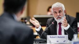 "He terminado": Robert Malone deja su cargo en el comité asesor de vacunas de los CDC