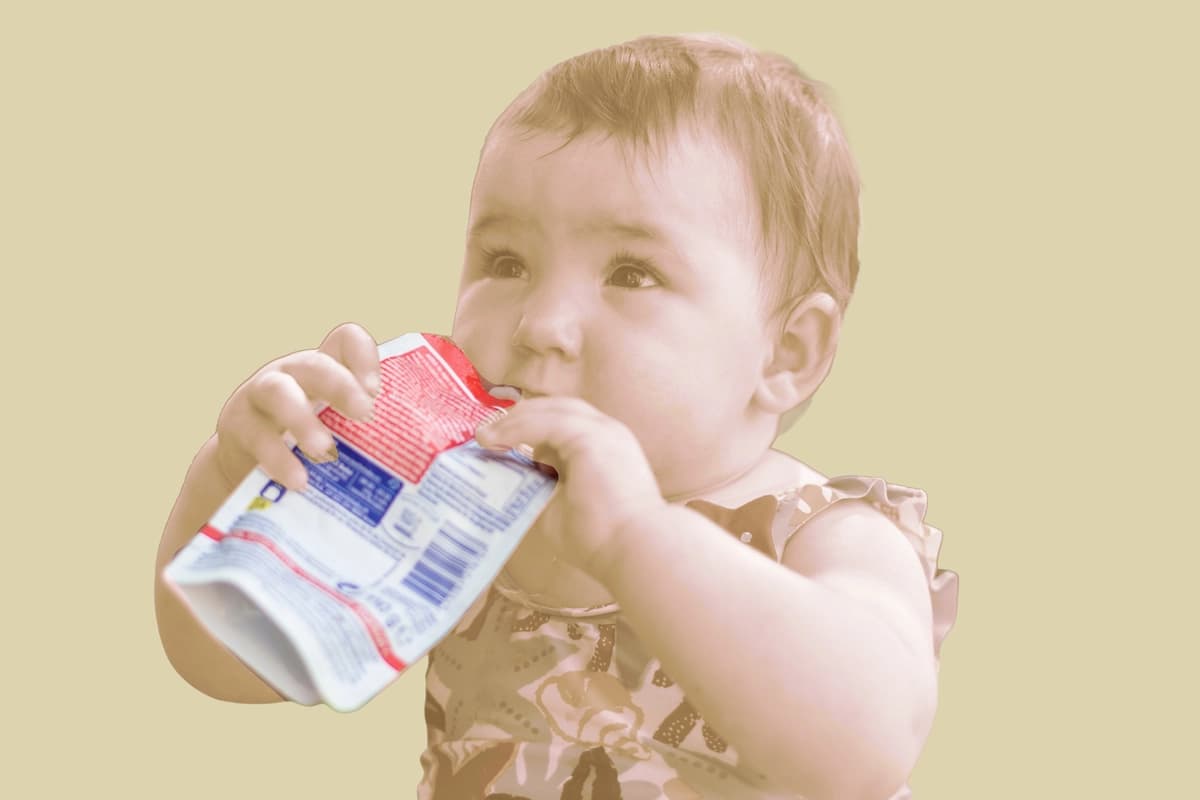 Setenta por ciento de los bebes consumen alimentos ultraprocesados. (Studio Nut/Shutterstock
).