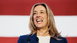 Gobernadora de Nueva Jersey, Mikie Sherrill, firma leyes que limitan cooperación estatal en inmigración