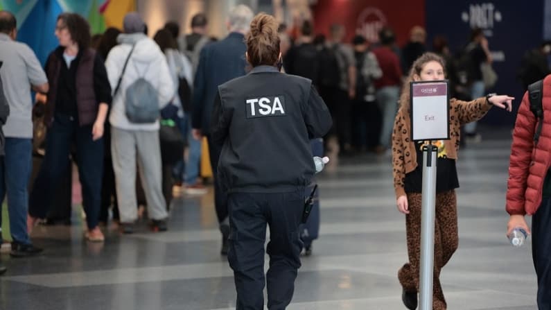 Pago de nomina de la TSA reduce drásticamente tiempo en controles de seguridad de aeropuertos