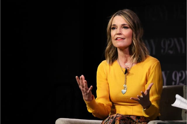 Savannah Guthrie habla en el escenario durante Savannah Guthrie en Conversación con Hoda Kotb: Reflexiones sobre la fe en 92NY en la ciudad de Nueva York el 22 de febrero de 2024. (Dia Dipasupil/Getty Images)