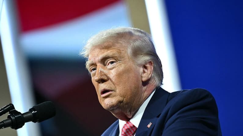 Trump dice que ataques contra Irán continúan y quedan aún miles de objetivos militares