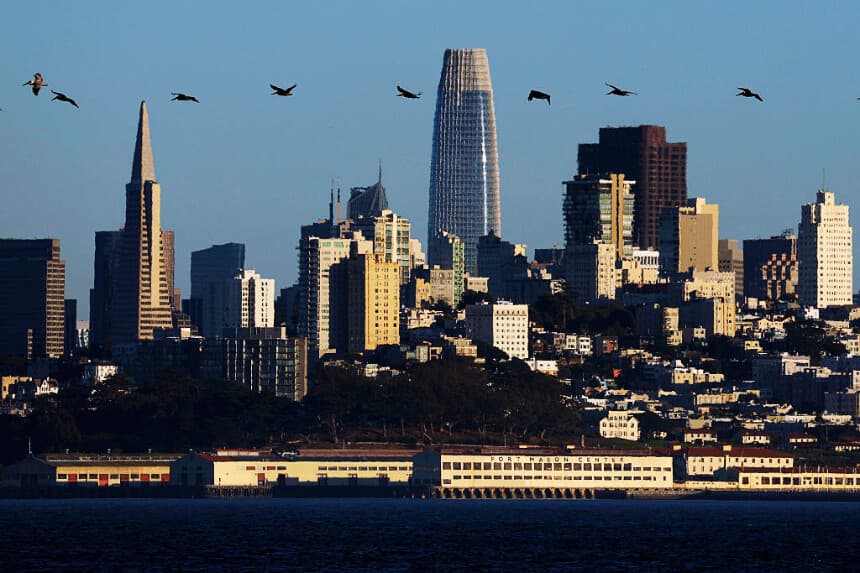 Vista aérea del horizonte de San Francisco el 20 de octubre de 2025 en Sausalito, California. (Justin Sullivan/Getty Images)