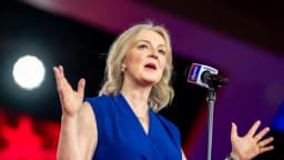 Europa necesita una "revolución al estilo Trump" para luchar contra el globalismo, dice ex primera ministra británica