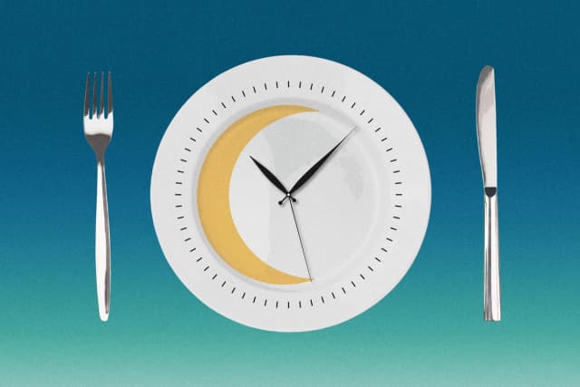 Franja horaria para la alimentación nocturna. (Ilustración de The Epoch Times, Shutterstock).