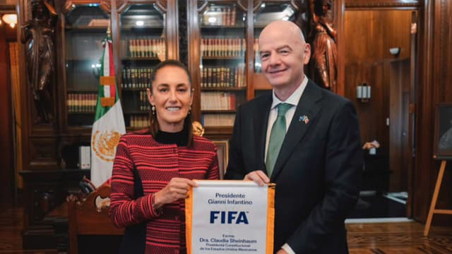 Inauguración del Mundial será histórica, promete Claudia Sheinbaum a Gianni Infantino