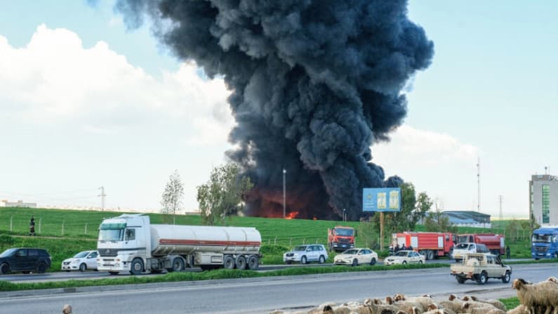 Petróleo se dispara tras declaraciones de Trump sobre intensificación de ataques contra Irán