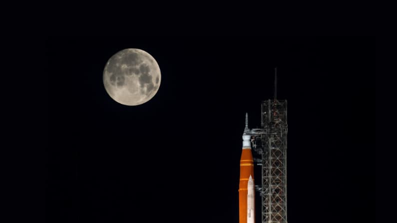 Casa Blanca solicita 900 millones más para alunizaje y base lunar
