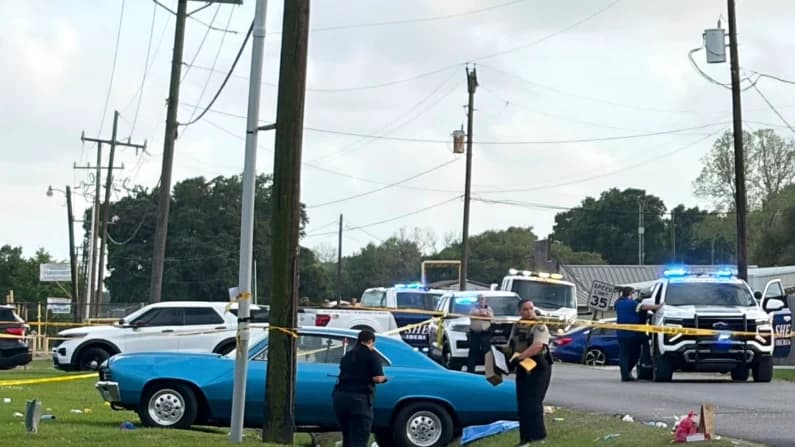 Conductor embiste a multitud, hiriendo a más de 12 personas en evento comunitario en Luisiana