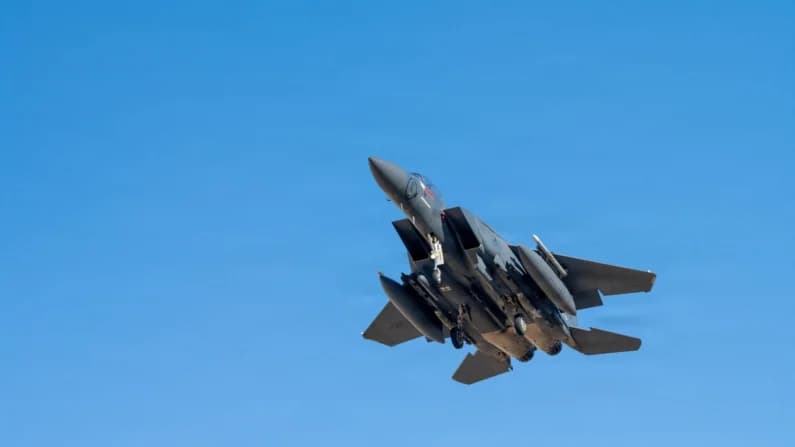 "¡LO TENEMOS!": Trump afirma que fuerzas de EE. UU. rescataron al segundo aviador sobreviviente en Irán