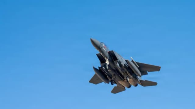 "¡LO TENEMOS!": Trump afirma que fuerzas de EE. UU. rescataron al segundo aviador sobreviviente en Irán
