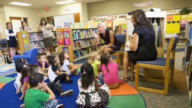 Corte de apelaciones permite a Iowa restringir contenido de carácter sexual y de género en escuelas