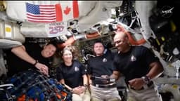 Trump llama a los astronautas de Artemis II tras vuelo récord alrededor de la Luna