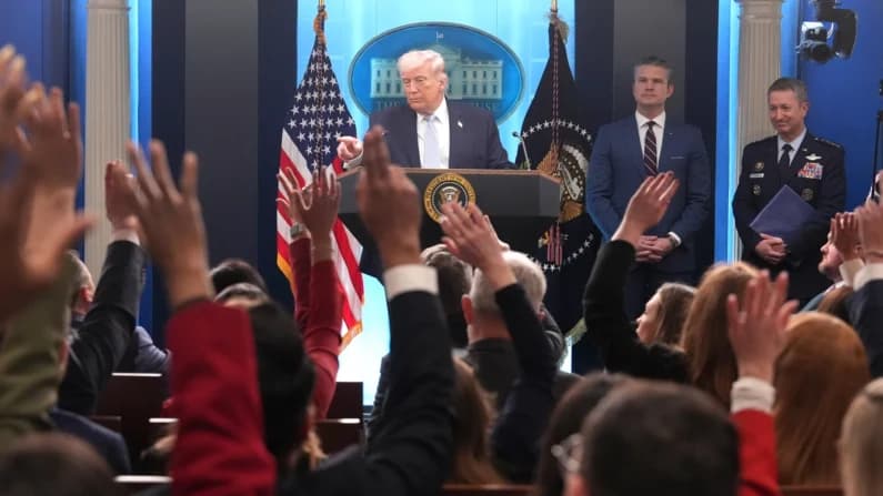 Trump busca al responsable de la filtración de información sobre el piloto estadounidense derribado