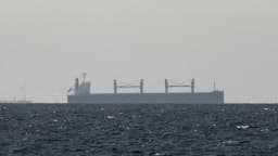 La Guardia Revolucionaria de Irán advierte a los buques militares que eviten el estrecho de Ormuz