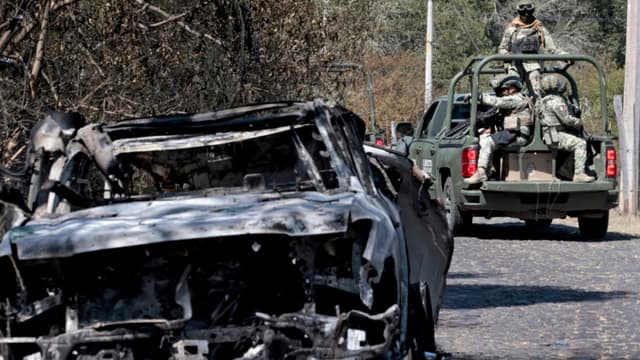Destruyen cerca de 20 vehículos “monstruo” utilizados por el crimen organizado: Fiscalía de México
