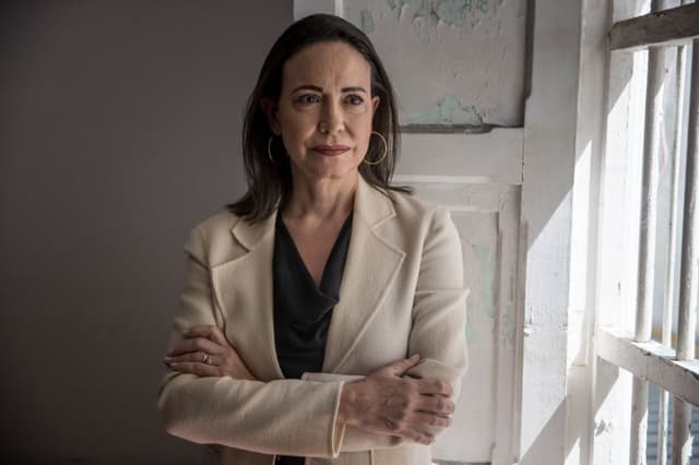 Imagen de archivo de la líder opositora venezolana, María Corina Machado, durante una entrevista a EFE en 2023 en Caracas. (EFE/Miguel Gutiérrez)