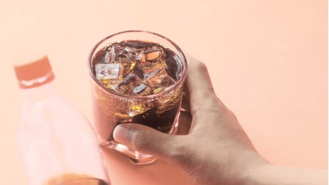 Lo que los refrescos dietéticos le hacen a su cerebro