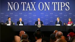 Trump promociona reforma fiscal en una mesa redonda en Las Vegas
