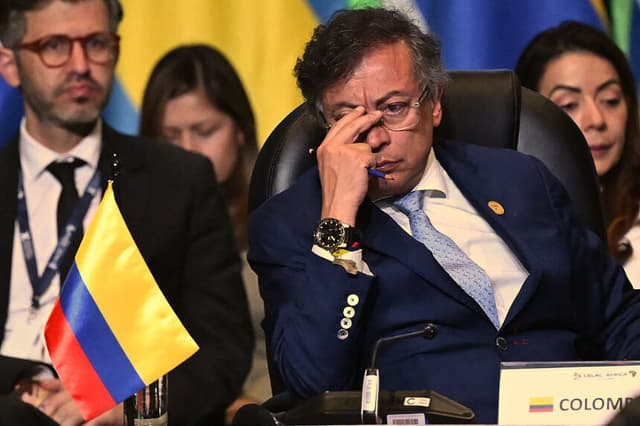 El presidente de Colombia, Gustavo Petro, asiste a la X Cumbre de Jefes de Estado y de Gobierno, en el marco del Foro de Alto Nivel CELAC-África, en Bogotá, el 21 de marzo de 2026. (Raúl ARBOLEDA / AFP vía Getty Images)