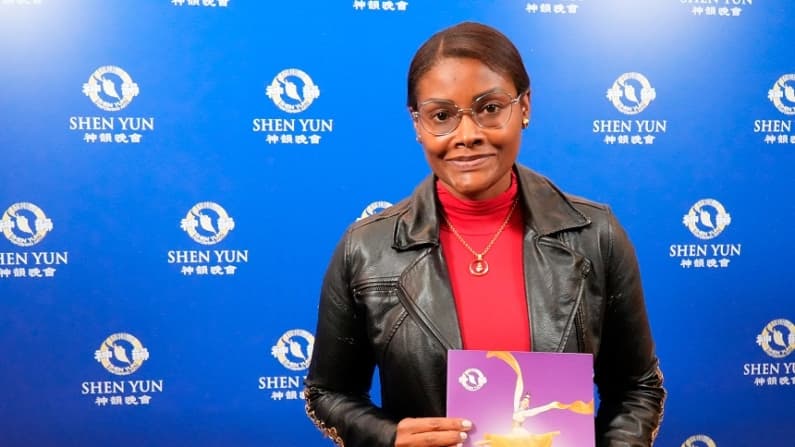 Audiencia dice que los artistas de Shen Yun deben tener "inspiraciones divinas"