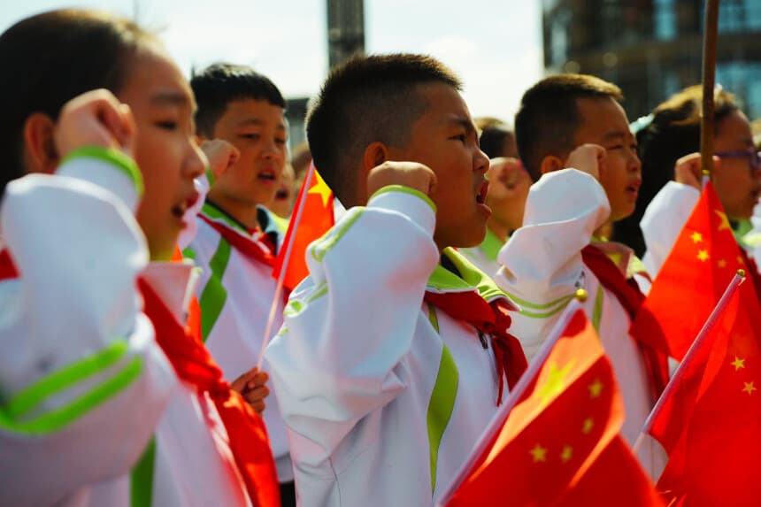 Las escuelas chinas adoptan nuevos textos sobre seguridad nacional