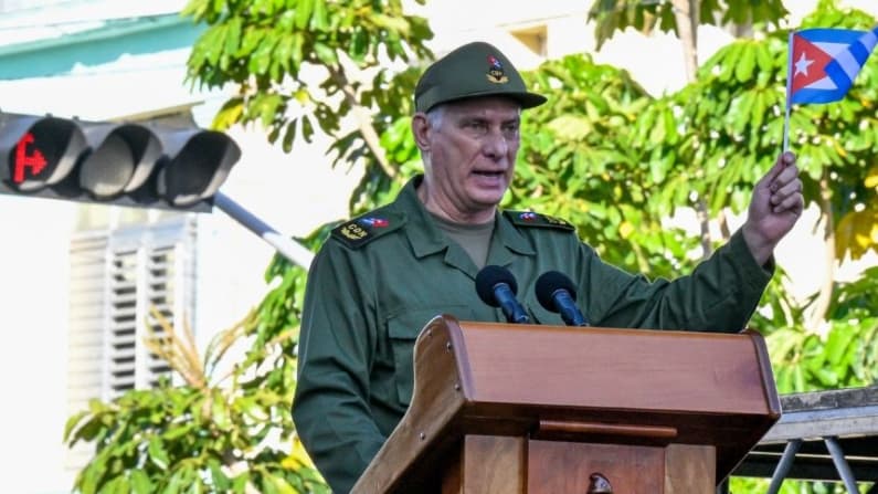 Díaz-Canel llama a prepararse ante posible agresión militar de EE. UU.