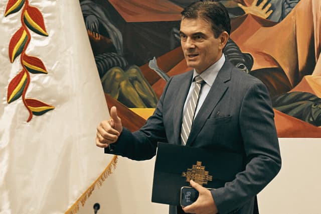 Paz afirma que Bolivia cierra un ciclo político tras segundas vueltas en cinco regiones