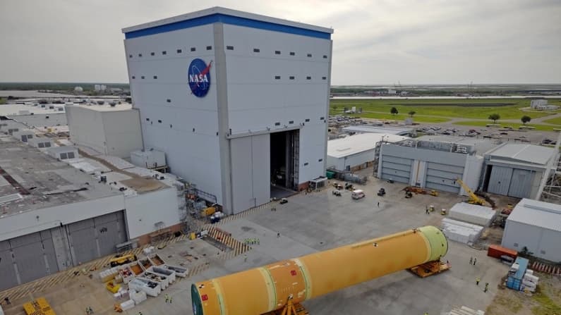 La NASA presenta una sección clave del cohete Artemis III