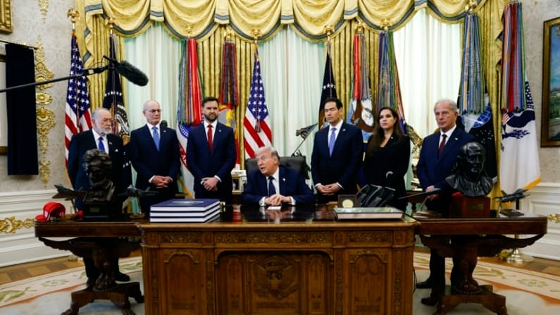 Trump dice no conocer plan para que Italia reemplace a Irán en el Mundial
