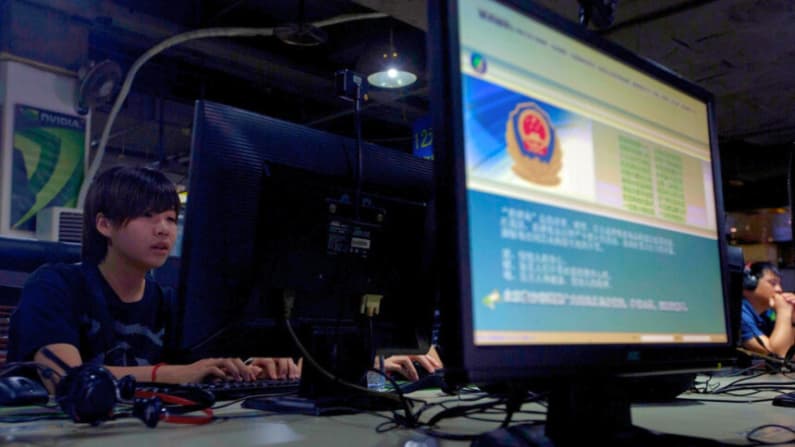 China endurece los controles en Internet, lo que afecta a las empresas y al acceso a la red