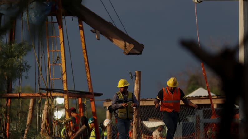 Rescatan sin vida a cuarto minero atrapado en una mina de Sinaloa