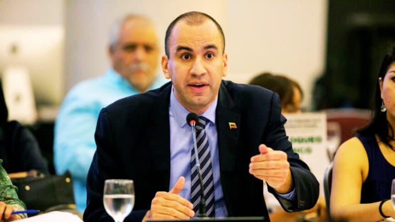 Cruz Roja Internacional apoyará labores en cárceles de Venezuela, asegura fiscal