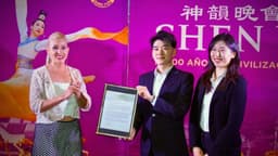 Regidora dice que Shen Yun "realmente te llena en todos los sentidos, es maravilloso"
