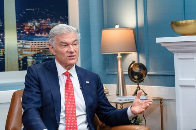 El fraude generalizado corrompe el sistema sanitario, dice el Dr. Oz