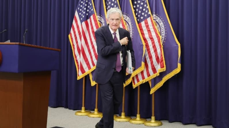 Reserva Federal mantiene tasas de interés sin cambios en última reunión de Jerome Powell como presidente
