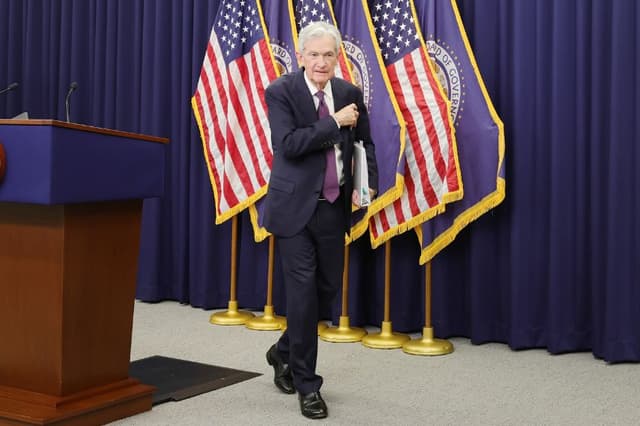 Reserva Federal mantiene tasas de interés sin cambios en última reunión de Jerome Powell como presidente