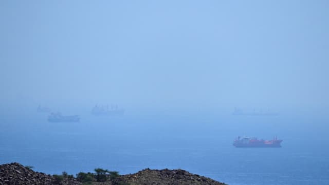 El Tesoro de EE. UU. advierte a los buques que no paguen peajes a Irán por el estrecho de Ormuz