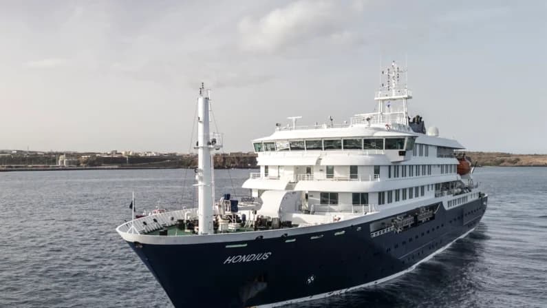 Crucero relacionado con un brote de hantavirus se dirige a las Islas Canarias